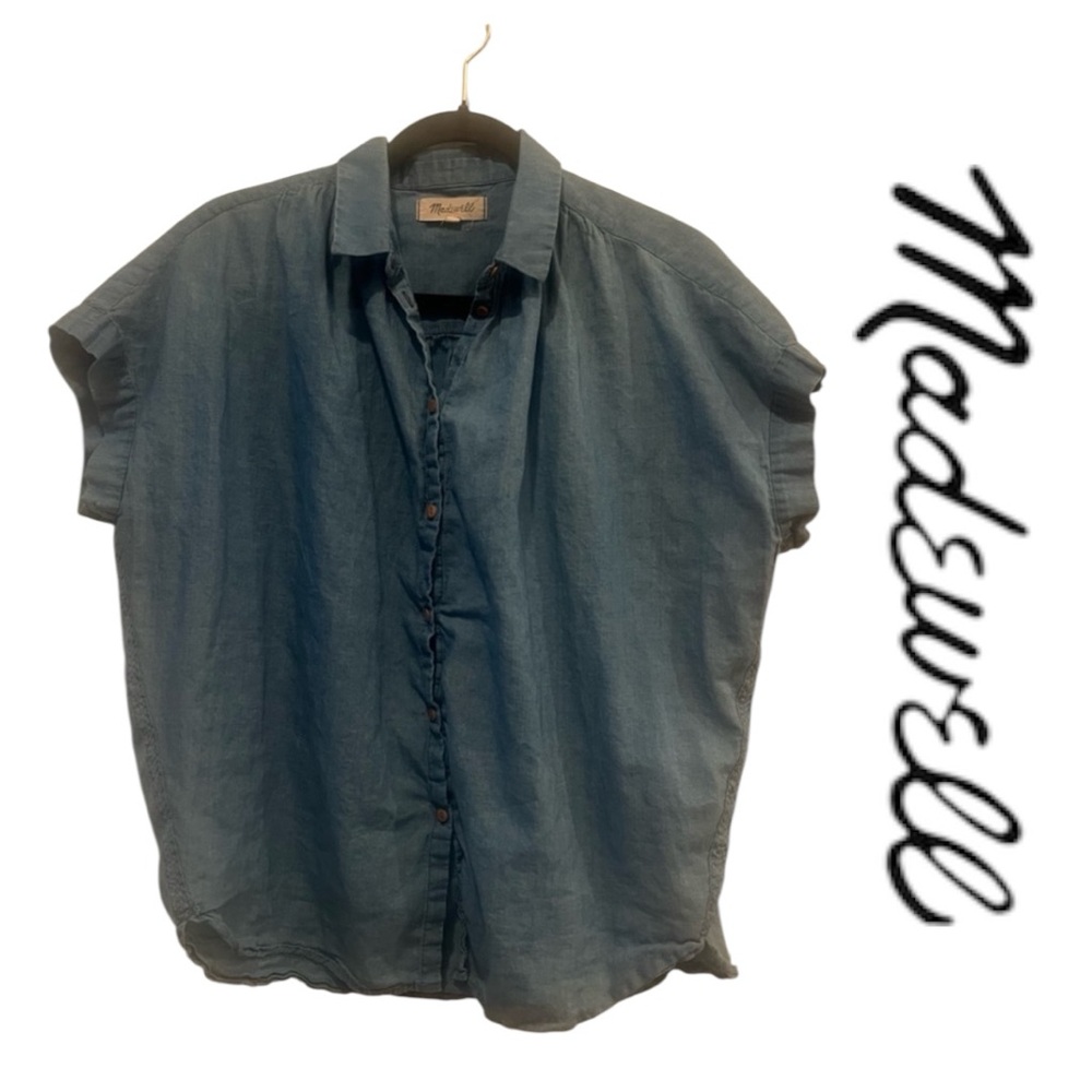 Madewell Oversized Chambray Button-Up Top,  Size Medium.
